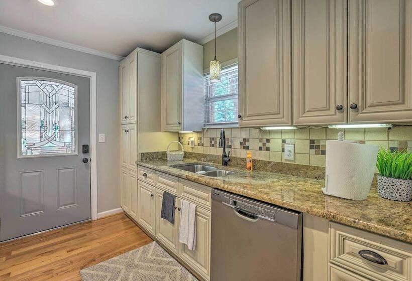 The Lake Escape: Boat Dock, Fire Pit, Kayak!