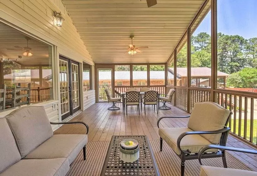 The Lake Escape: Boat Dock, Fire Pit, Kayak!