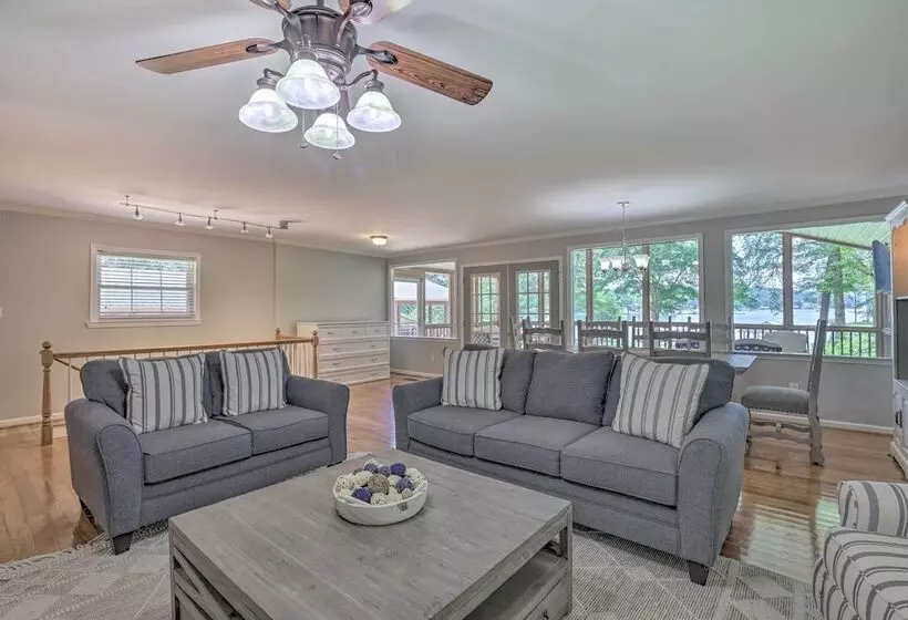 The Lake Escape: Boat Dock, Fire Pit, Kayak!