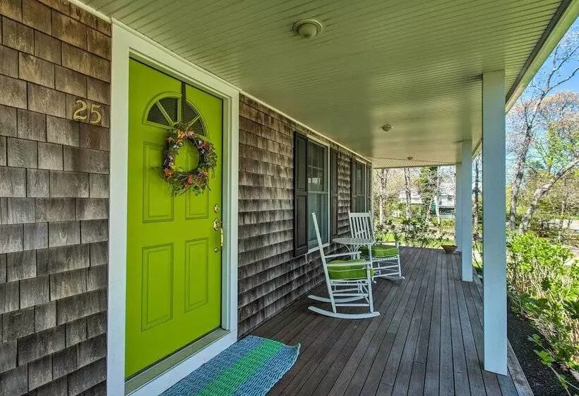 Traditional Martha S Vineyard Home W/ Porch & Yard