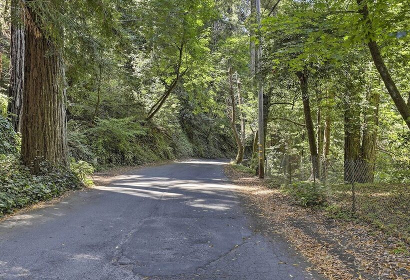 Tranquil Guerneville Home W/ Redwood Views
