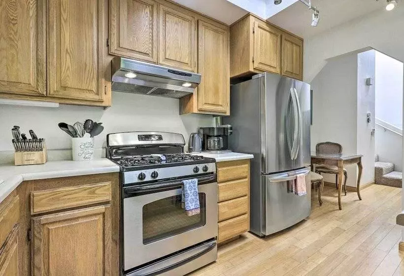 Tranquil Guerneville Home W/ Redwood Views