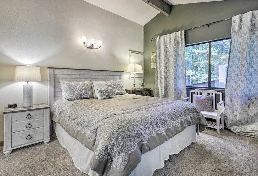Tranquil Guerneville Home W/ Redwood Views