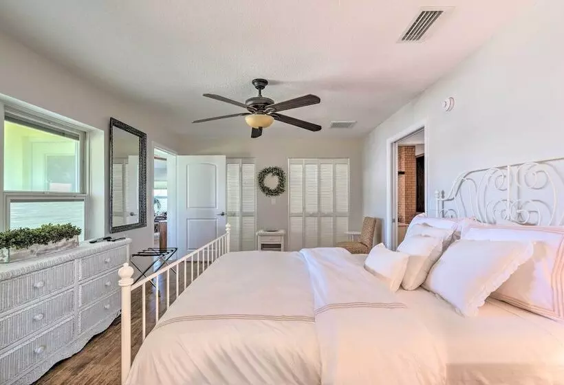 Waterfront Home On Canal W/ Private Dock & Kayaks