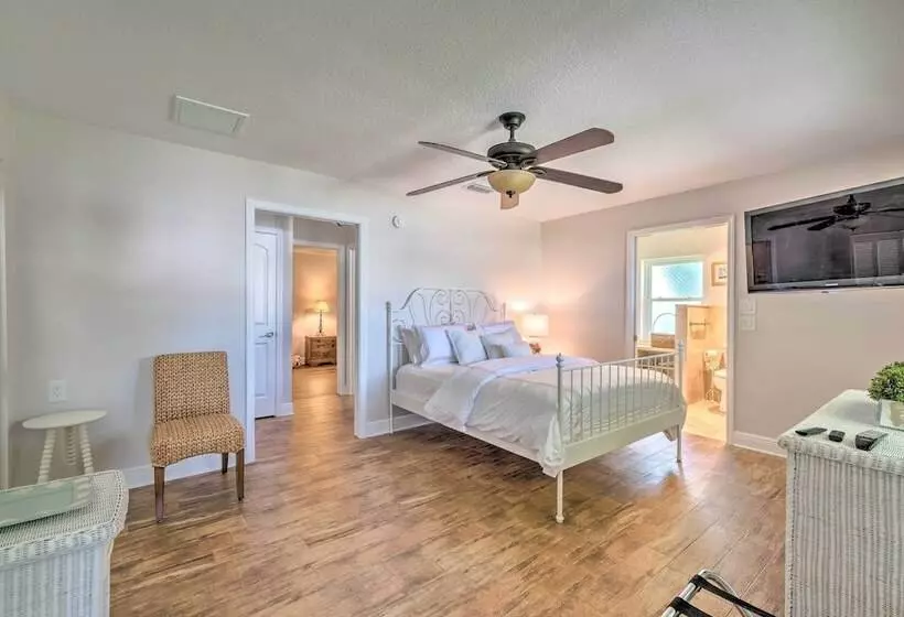 Waterfront Home On Canal W/ Private Dock & Kayaks