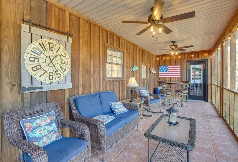 Waterfront Lay Lake Retreat W/dock & 3 Piers!