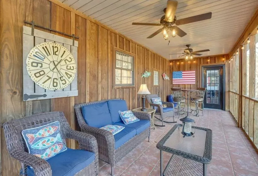 Waterfront Lay Lake Retreat W/dock & 3 Piers!