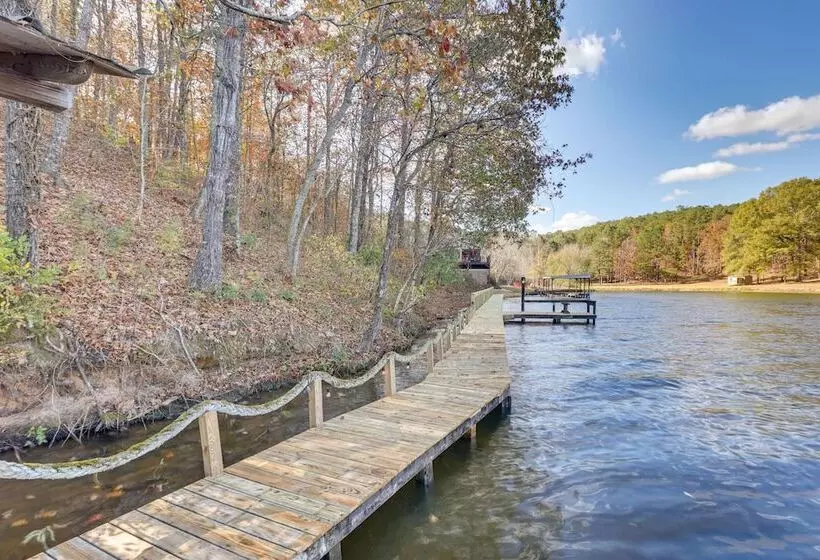 Waterfront Lay Lake Retreat W/dock & 3 Piers!