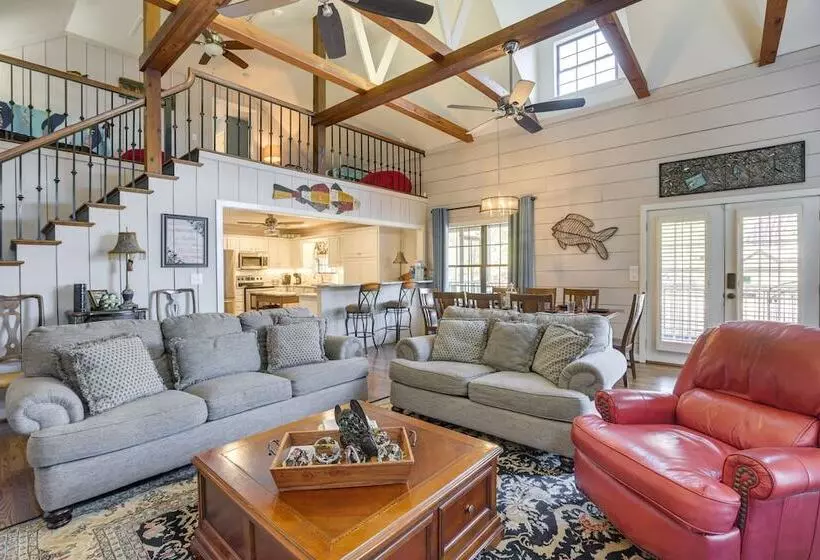 Waterfront Lay Lake Retreat W/dock & 3 Piers!