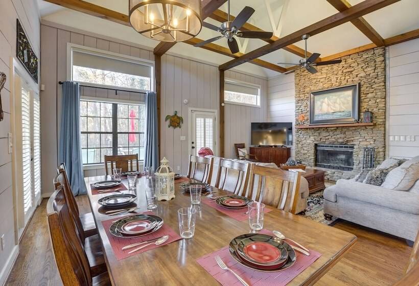 Waterfront Lay Lake Retreat W/dock & 3 Piers!