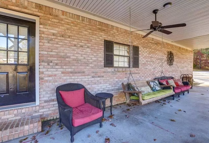 Waterfront Lay Lake Retreat W/dock & 3 Piers!