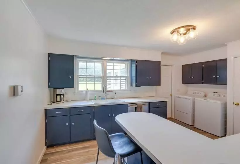 Skiing & Hiking: Water View Home In The Berkshires