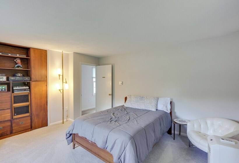 Skiing & Hiking: Water View Home In The Berkshires