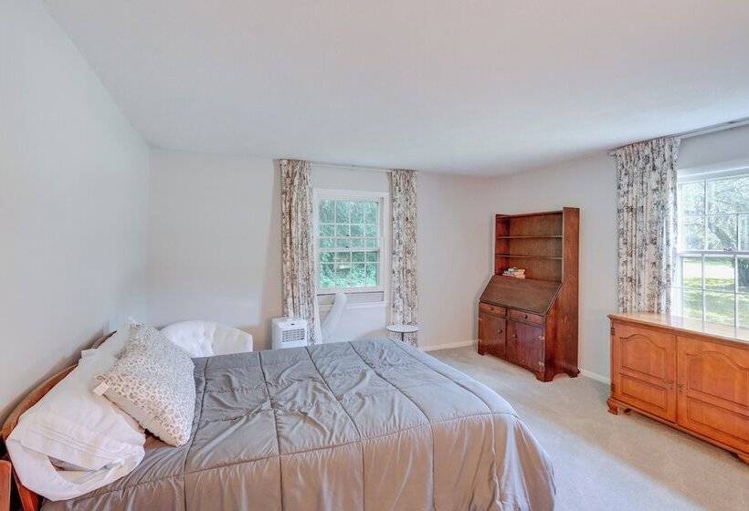 Skiing & Hiking: Water View Home In The Berkshires