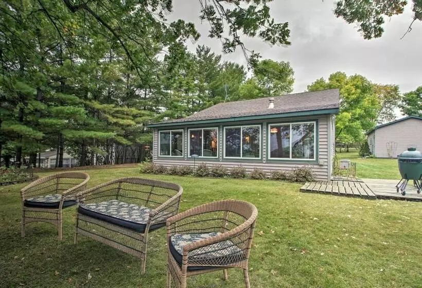 Lakeside Hideaway W/ Swim Dock In Alexandria!