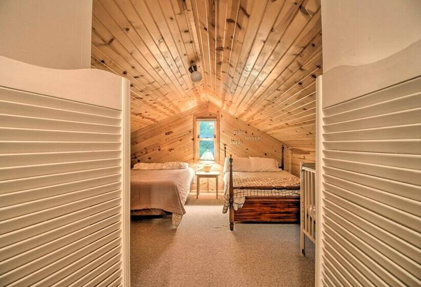 Lakeside Hideaway W/ Swim Dock In Alexandria!