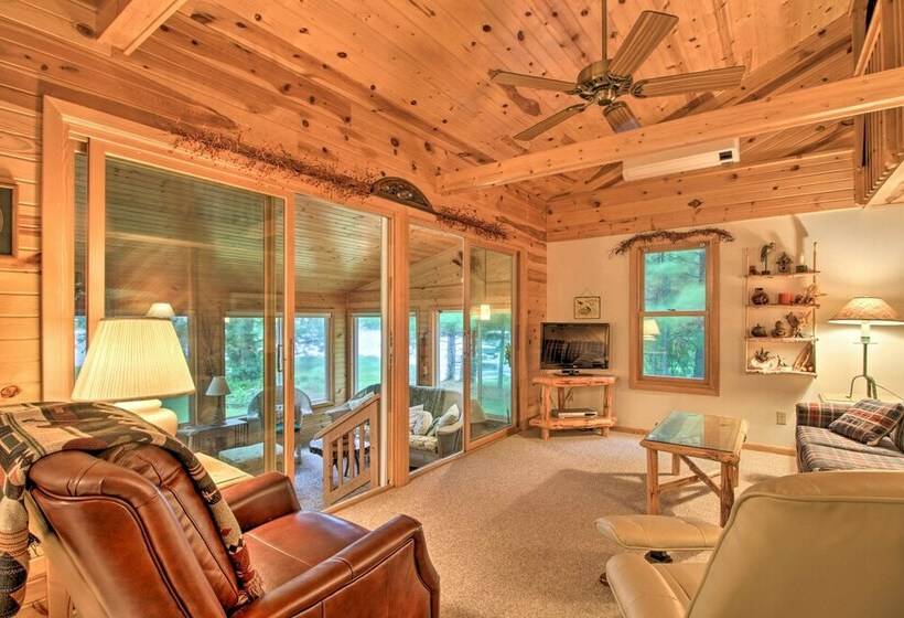 Lakeside Hideaway W/ Swim Dock In Alexandria!