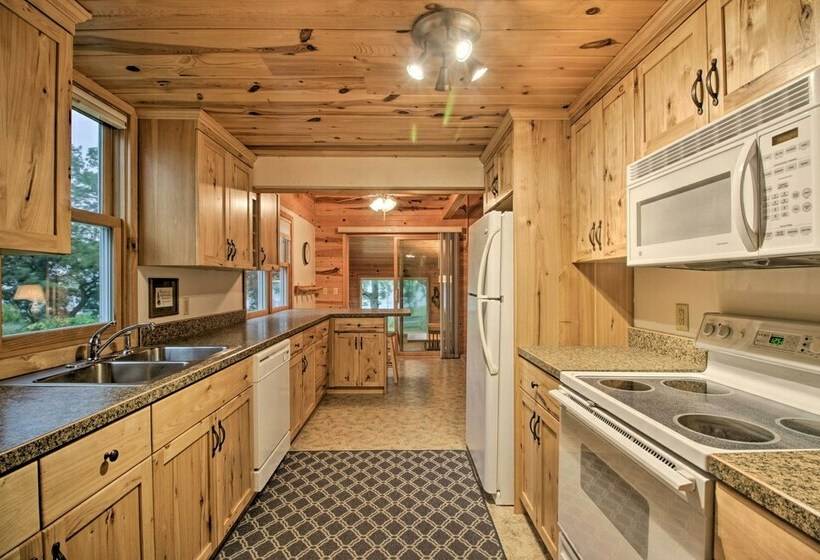 Lakeside Hideaway W/ Swim Dock In Alexandria!