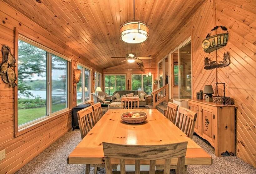 Lakeside Hideaway W/ Swim Dock In Alexandria!