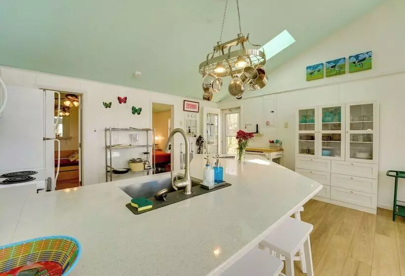 Beachfront Lake Michigan Cottage: Fire Pit & Deck