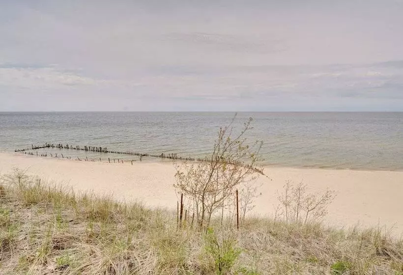 Beachfront Lake Michigan Cottage: Fire Pit & Deck
