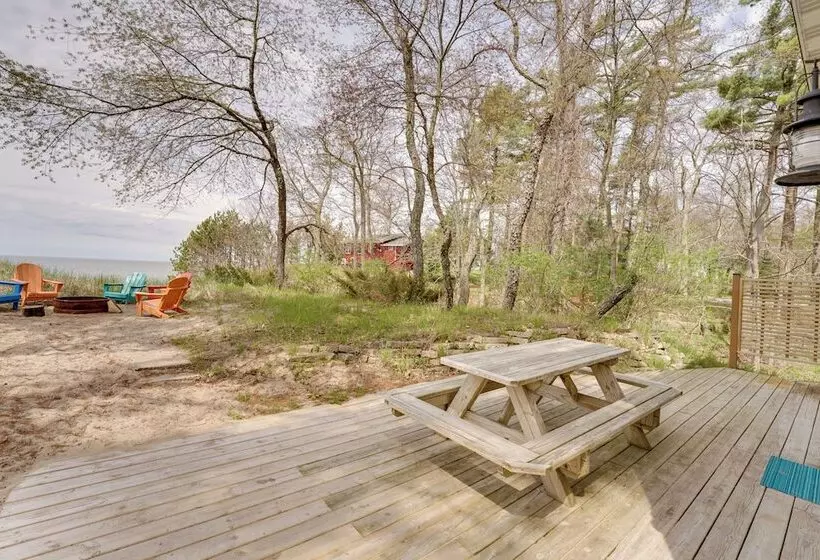 Beachfront Lake Michigan Cottage: Fire Pit & Deck