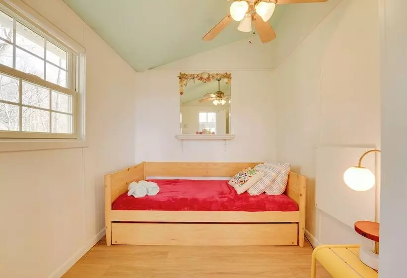 Beachfront Lake Michigan Cottage: Fire Pit & Deck