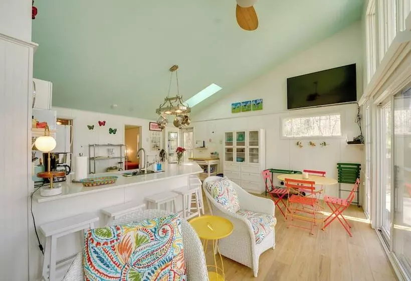 Beachfront Lake Michigan Cottage: Fire Pit & Deck