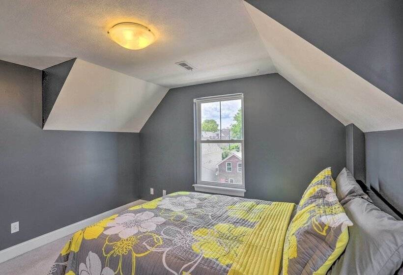 Central Cleveland Gem W/ Direct Skyline View!