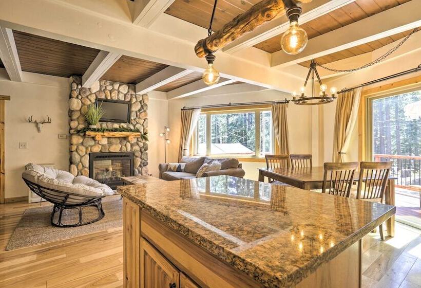 South Lake Tahoe Chalet W/ Hot Tub: By Ski & Golf!