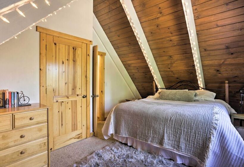 South Lake Tahoe Chalet W/ Hot Tub: By Ski & Golf!