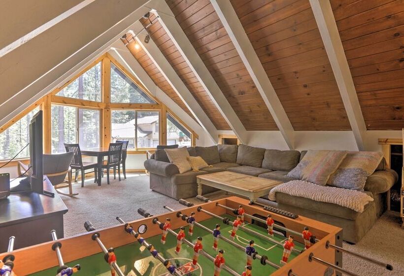 South Lake Tahoe Chalet W/ Hot Tub: By Ski & Golf!