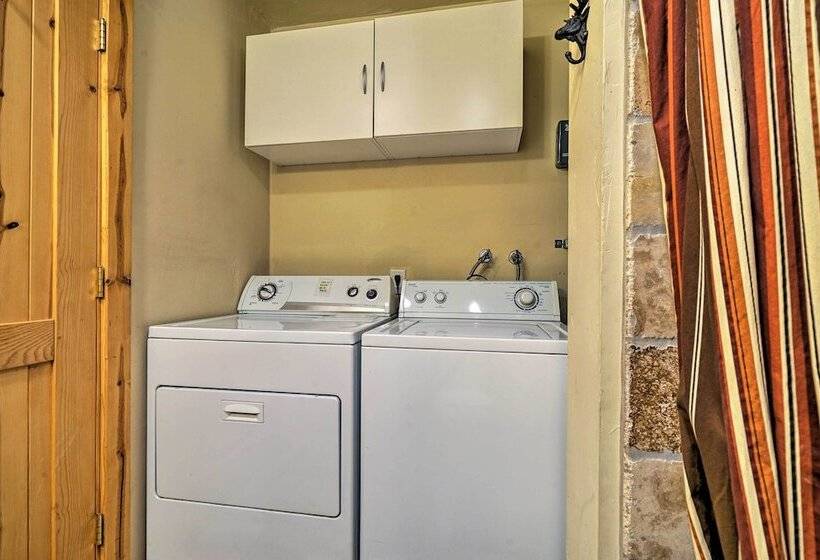 South Lake Tahoe Chalet W/ Hot Tub: By Ski & Golf!