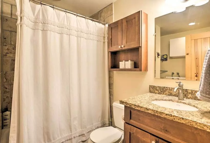 South Lake Tahoe Chalet W/ Hot Tub: By Ski & Golf!