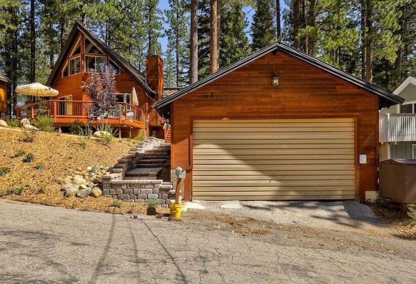 South Lake Tahoe Chalet W/ Hot Tub: By Ski & Golf!
