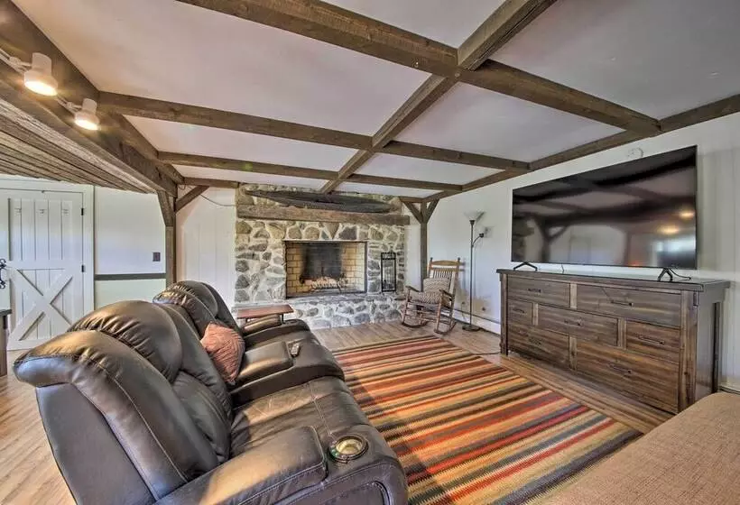 Cozy Colonial Home W/ Bay Access & Water View