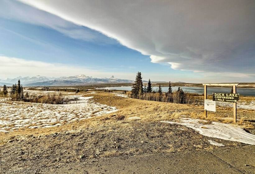 Cozy Duck Lake Cabin Near Glacier Natl Park!