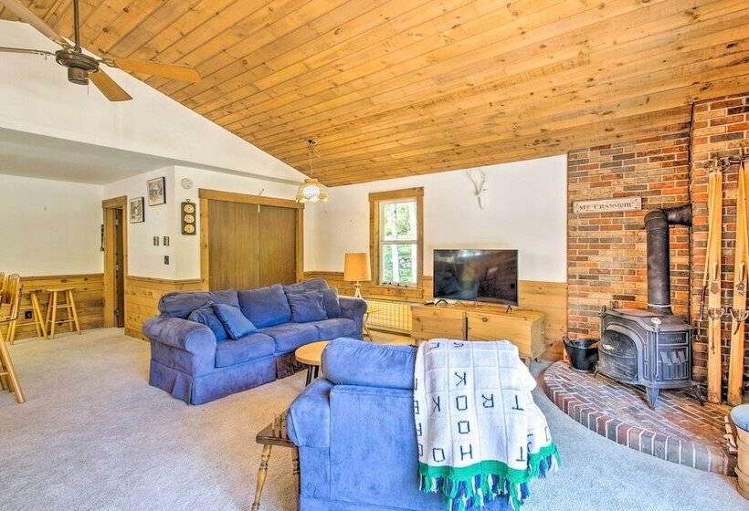 Cozy North Conway Home: Walk To Slopes & Dtwn