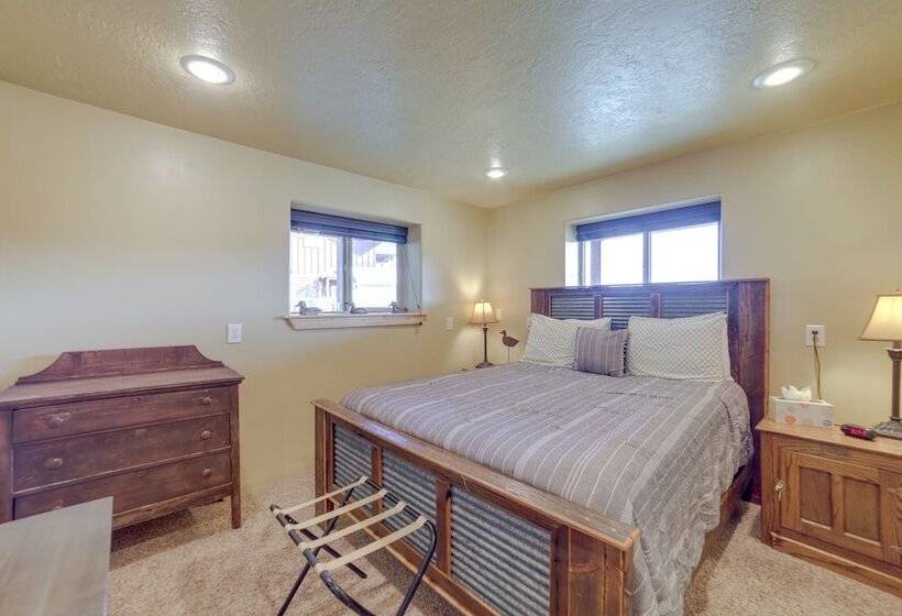 Custom Log Cabin W/ Views 20 Mi. To Yellowstone!