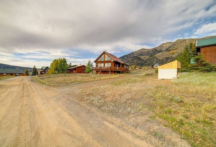 Custom Log Cabin W/ Views 20 Mi. To Yellowstone!