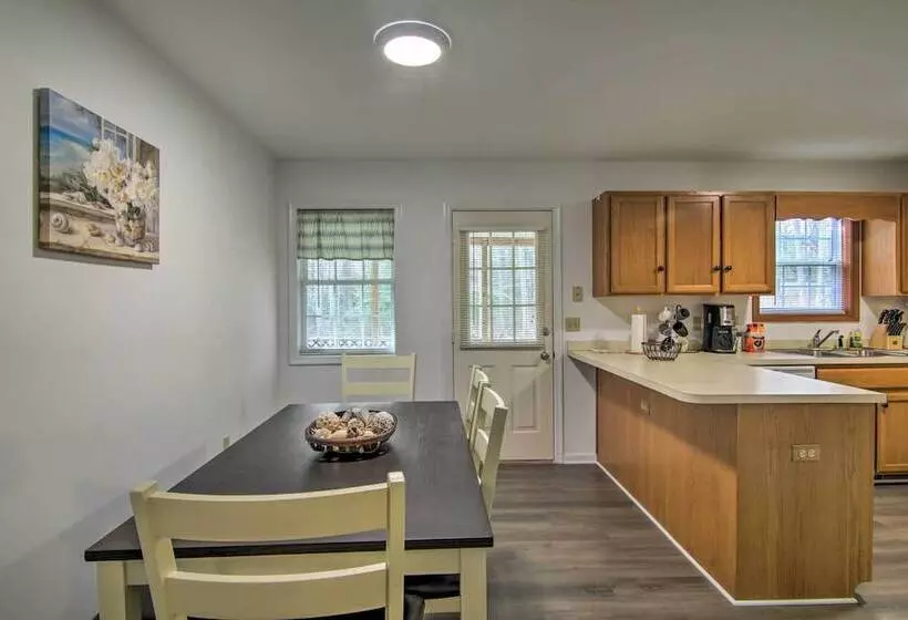 Ocean Pines House W/ Fire Pit & Community Pool