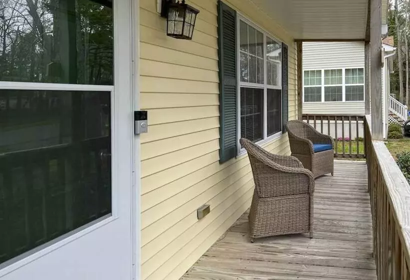 Ocean Pines House W/ Fire Pit & Community Pool