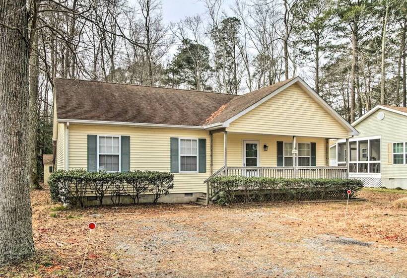 Ocean Pines House W/ Fire Pit & Community Pool