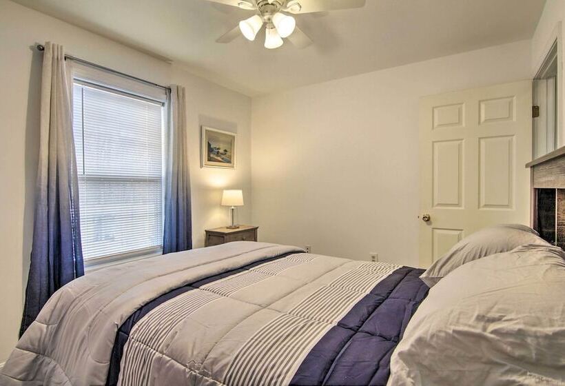 Ocean Pines House W/ Fire Pit & Community Pool