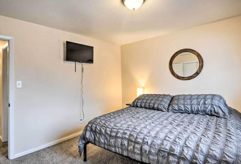 Dog Friendly Greeley Home ~ 3 Mi To Downtown!