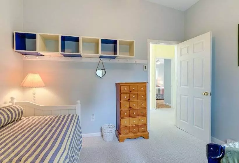 Family Friendly Mears Cottage   Walk To The Beach!