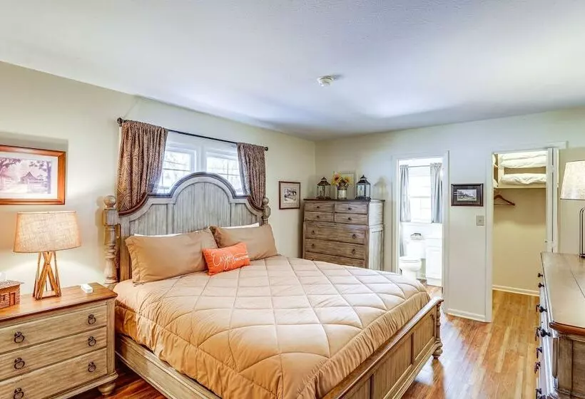 Dtwn Boone Home Walk To Appalachian State Campus!