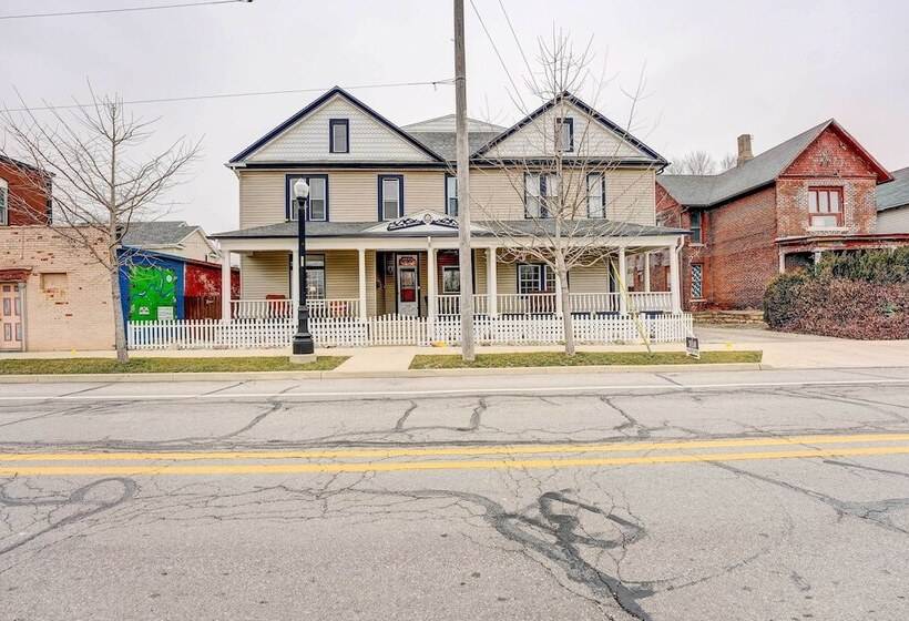 Fort Wayne Retreat, Walk To Parkview Field!