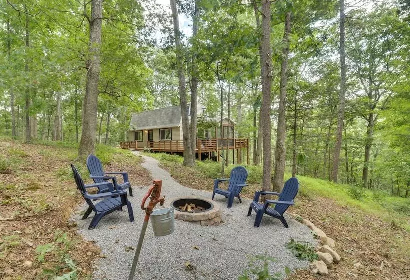 Fully Renovated Broadway Cabin W/ Private Hot Tub!