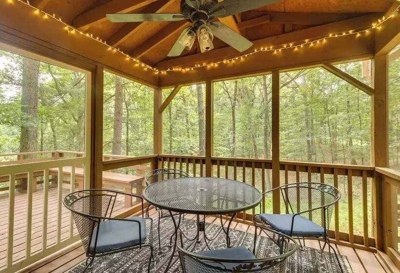 Fully Renovated Broadway Cabin W/ Private Hot Tub!